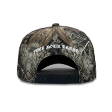 Load image into Gallery viewer, FUCK LA TREE CAMO PAINT HAT - WHITE
